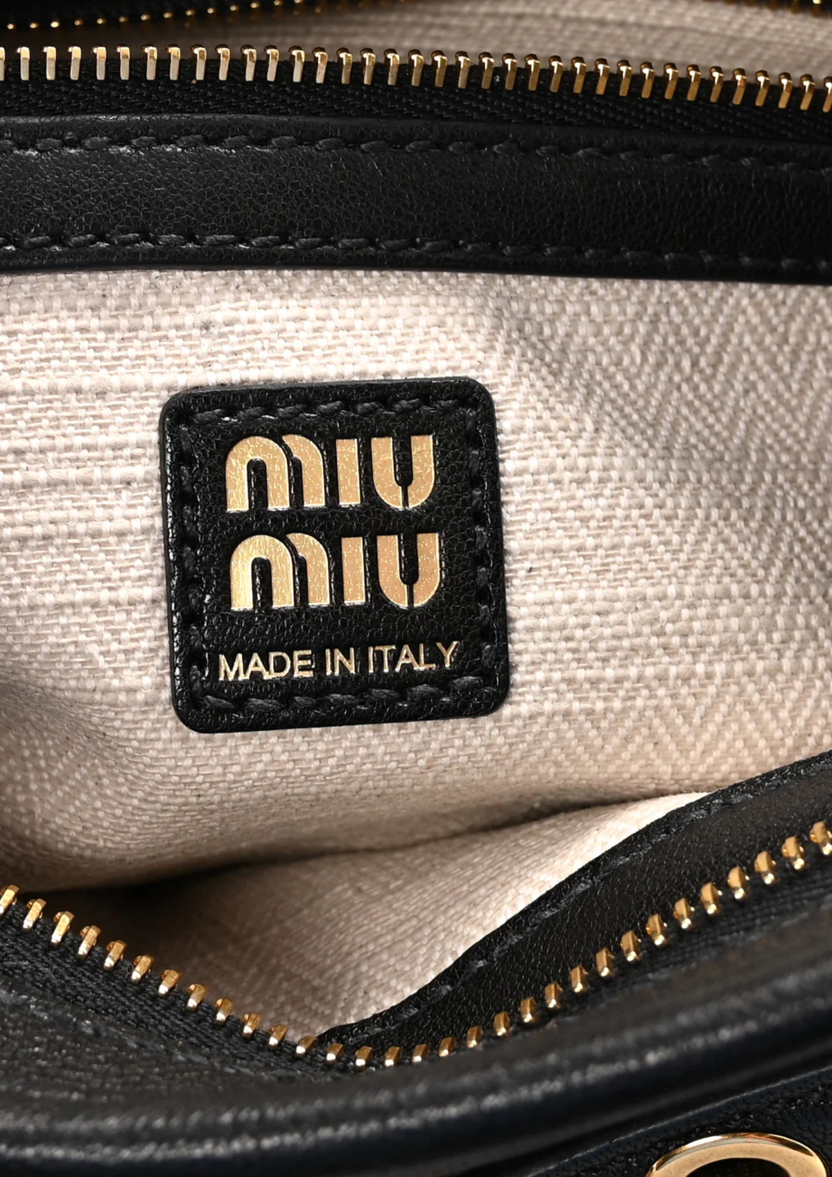 Miu Miu Aventure Nera in Nappa, vista posteriore