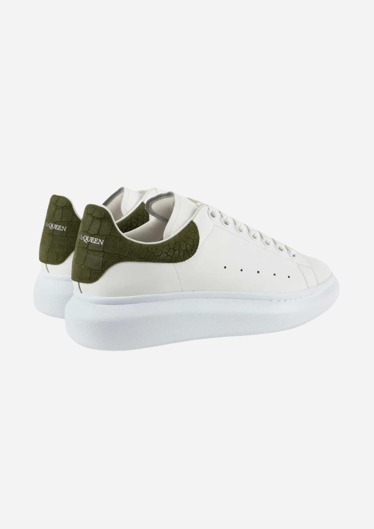 Alexander McQueen Oversized bianche vista posteriore con tallone verde khaki effetto croco