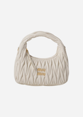 Miu Miu Wander Hobo Piccola Bianca in Nappa Matelassé, vista frontale